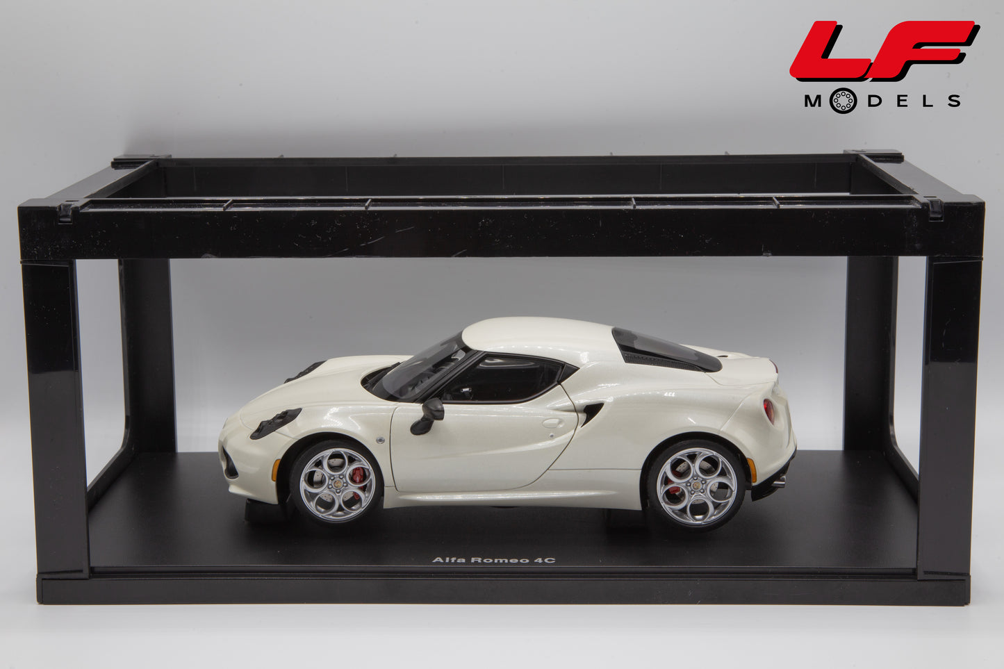 1:18 ALFA ROMEO 4C 2013 70188 - AUTOART