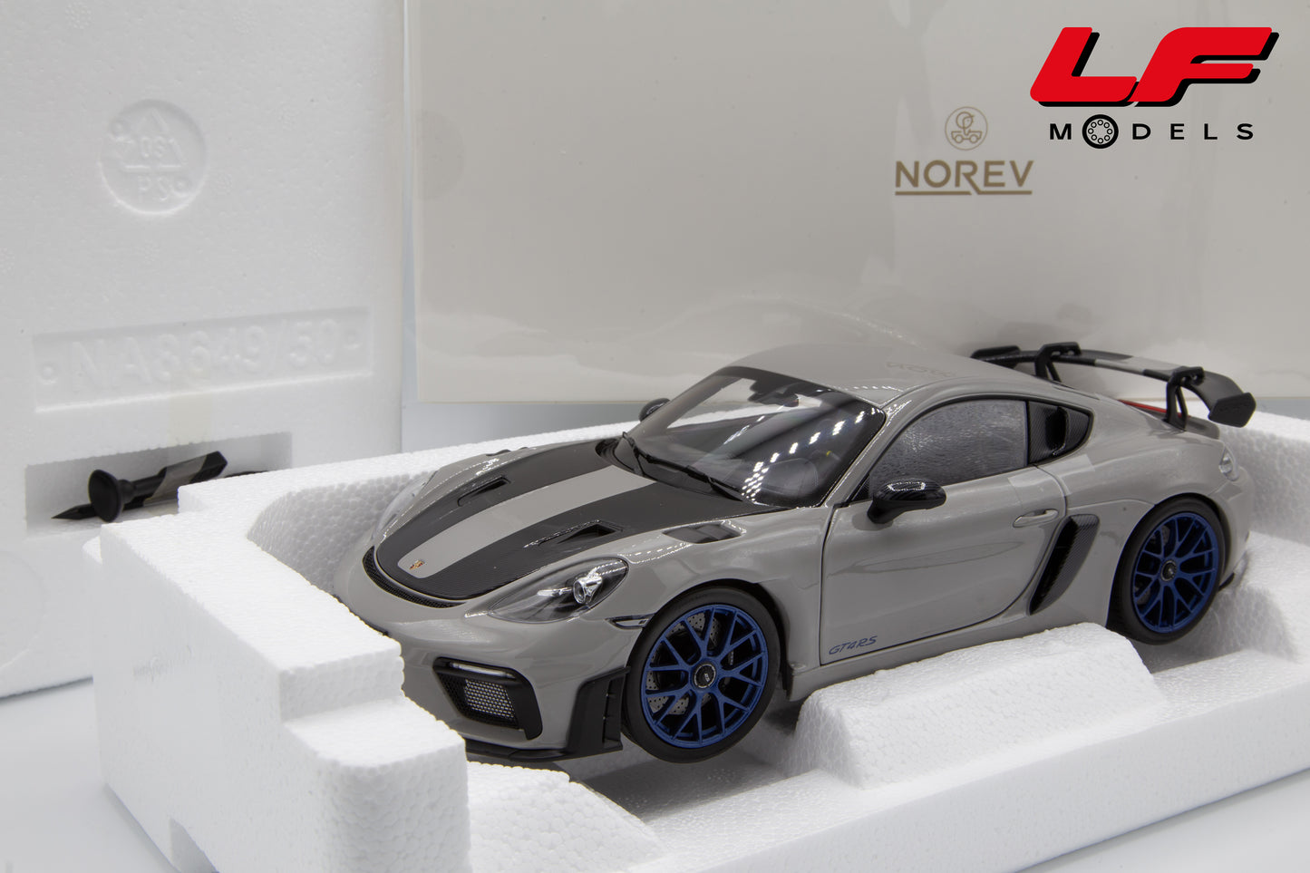 1:18 PORSCHE 718 CAYMAN GT4 RS WEISSACH PACKAGE 2023 - NOREV