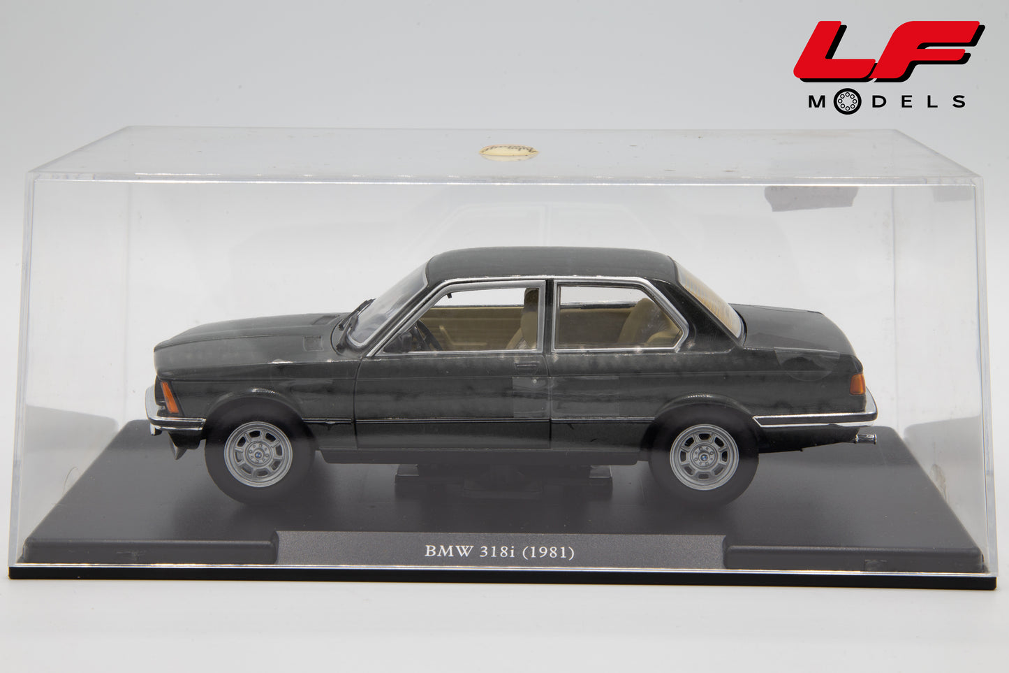 modellino bmw 318i edicola 1:24 vista teca
