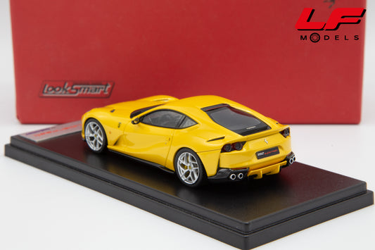 modellino ferrari 812 superfast looksmart 1:43 LS467D vista posteriore