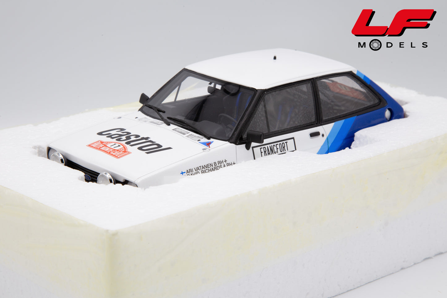 modellino ford fiesta rally ottomobile 1:18 imballo