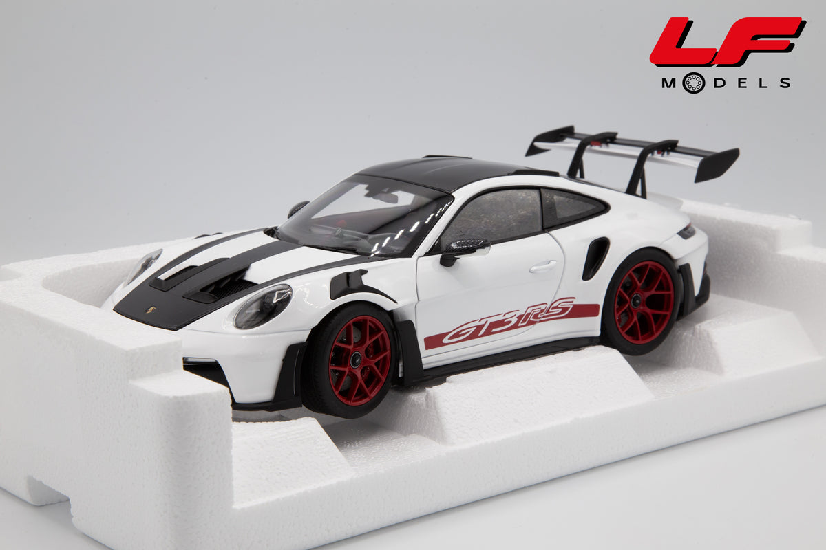 modellino porsche 911 992 gt3 rs weissach norev 1:18 187373 vista imballaggio
