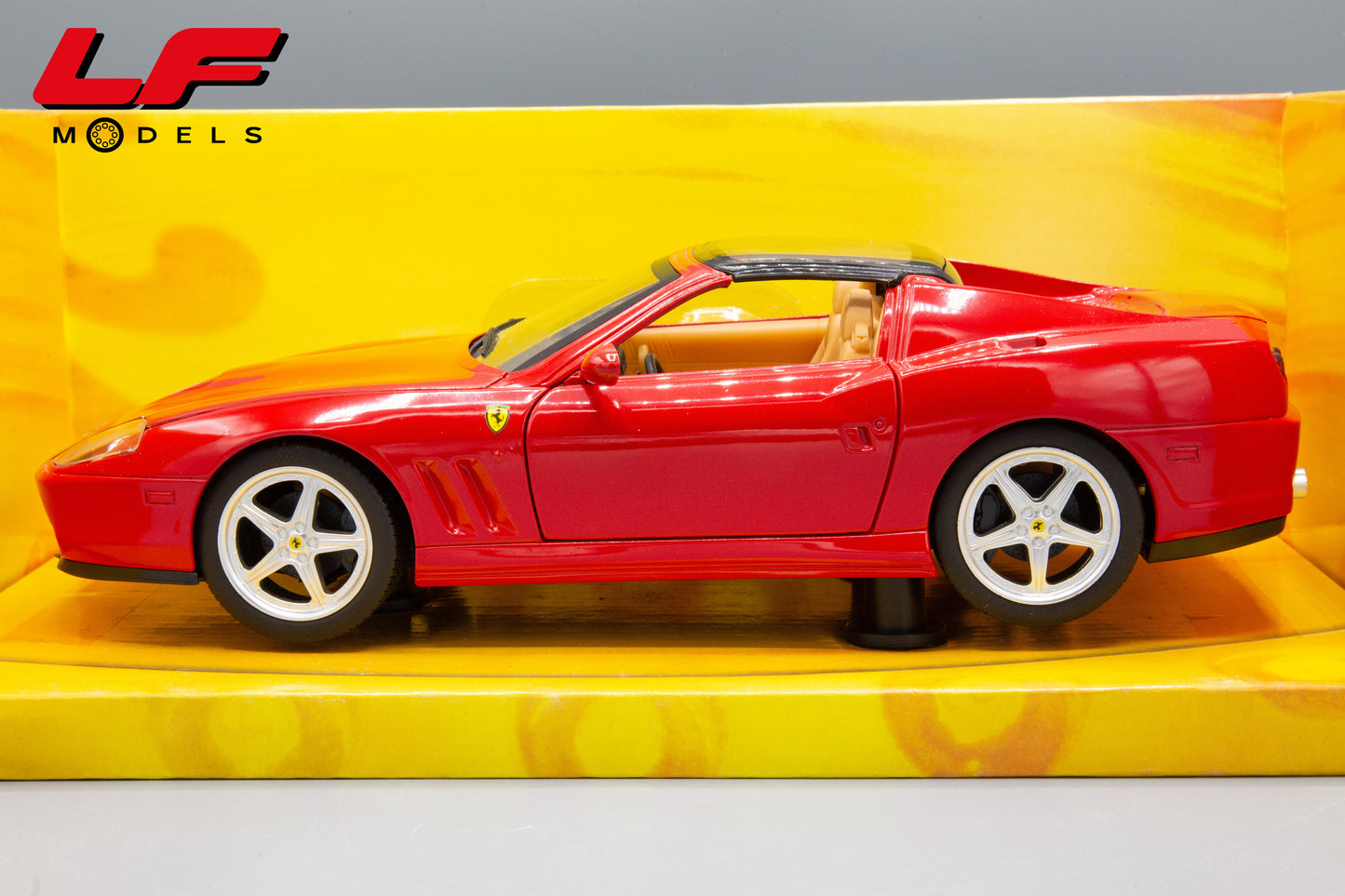 1:18 FERRARI SUPERAMERICA - HOT WHEELS