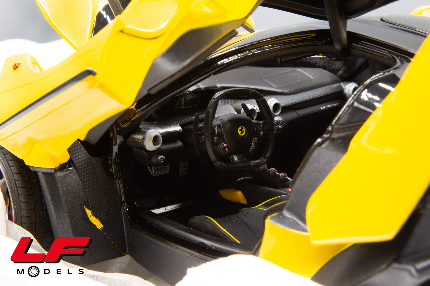 1:18 FERRARI LAFERRARI GIALLO - HOT WHEELS