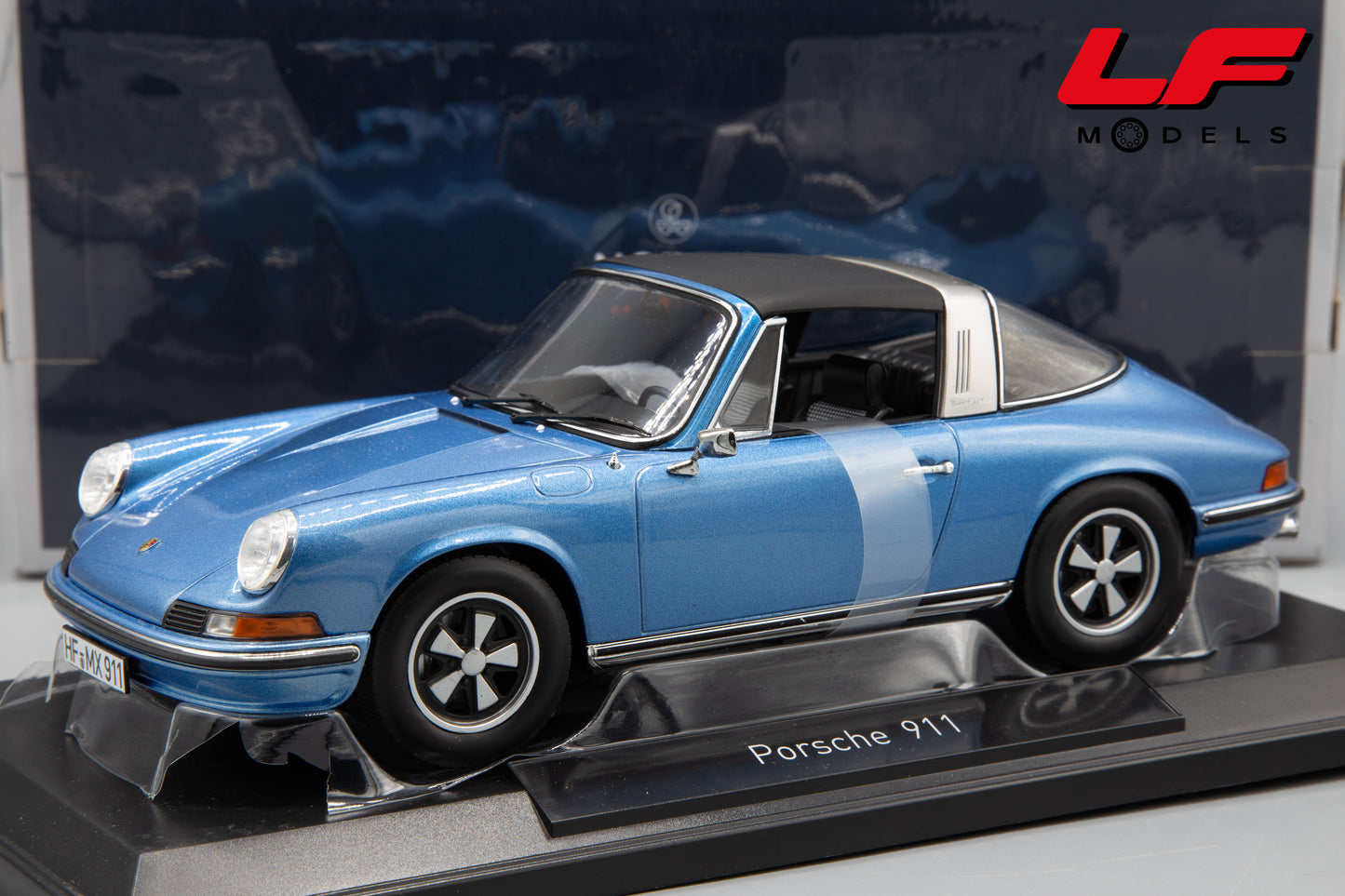 1:18 PORSCHE 911S 2.4 TARGA 1973 - NOREV
