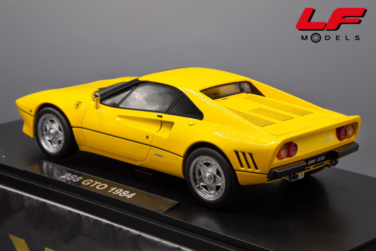 1:18 FERRARI 288 GTO 1984 - KK SCALE