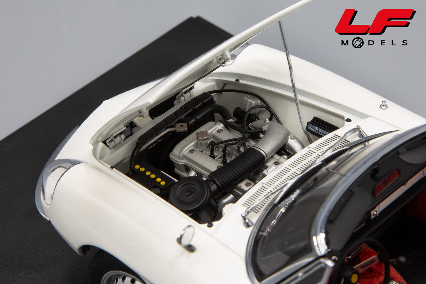 1:18 ALFA ROMEO 1600 DUETTO SPIDER - AUTOART