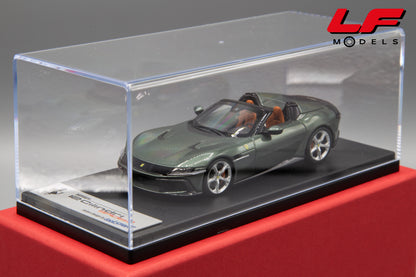 1:43 FERRARI 12 CILINDRI SPIDER 2024 VERDE TOSCANA LS556A - LOOKSMART