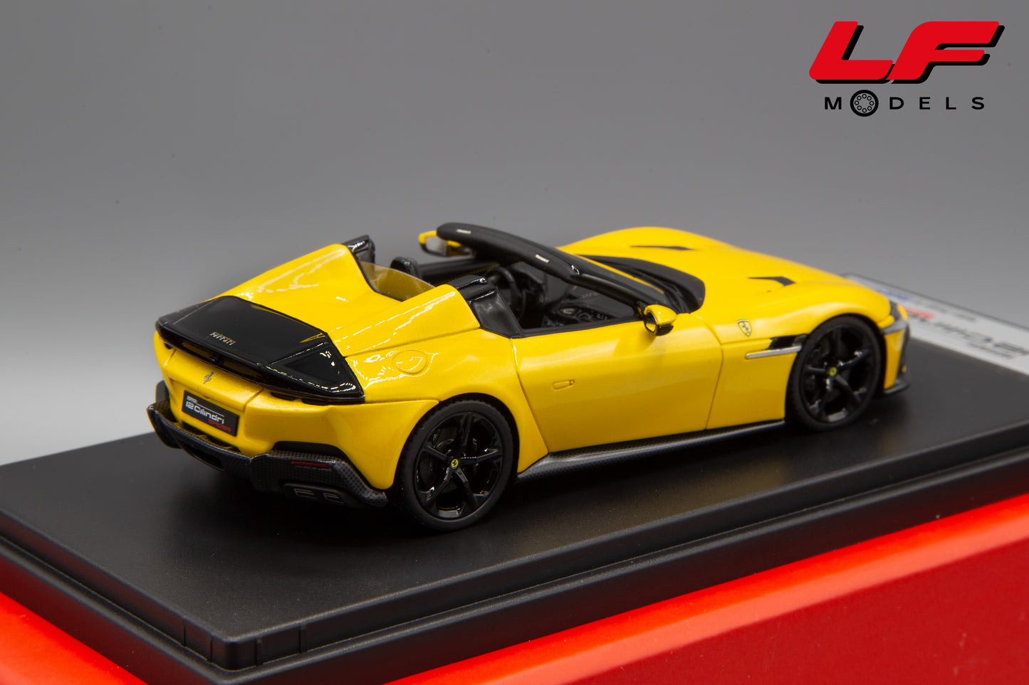 1:43 FERRARI 12 CILINDRI SPIDER 2024 GIALLO TRISTRATO LS556E - LOOKSMART