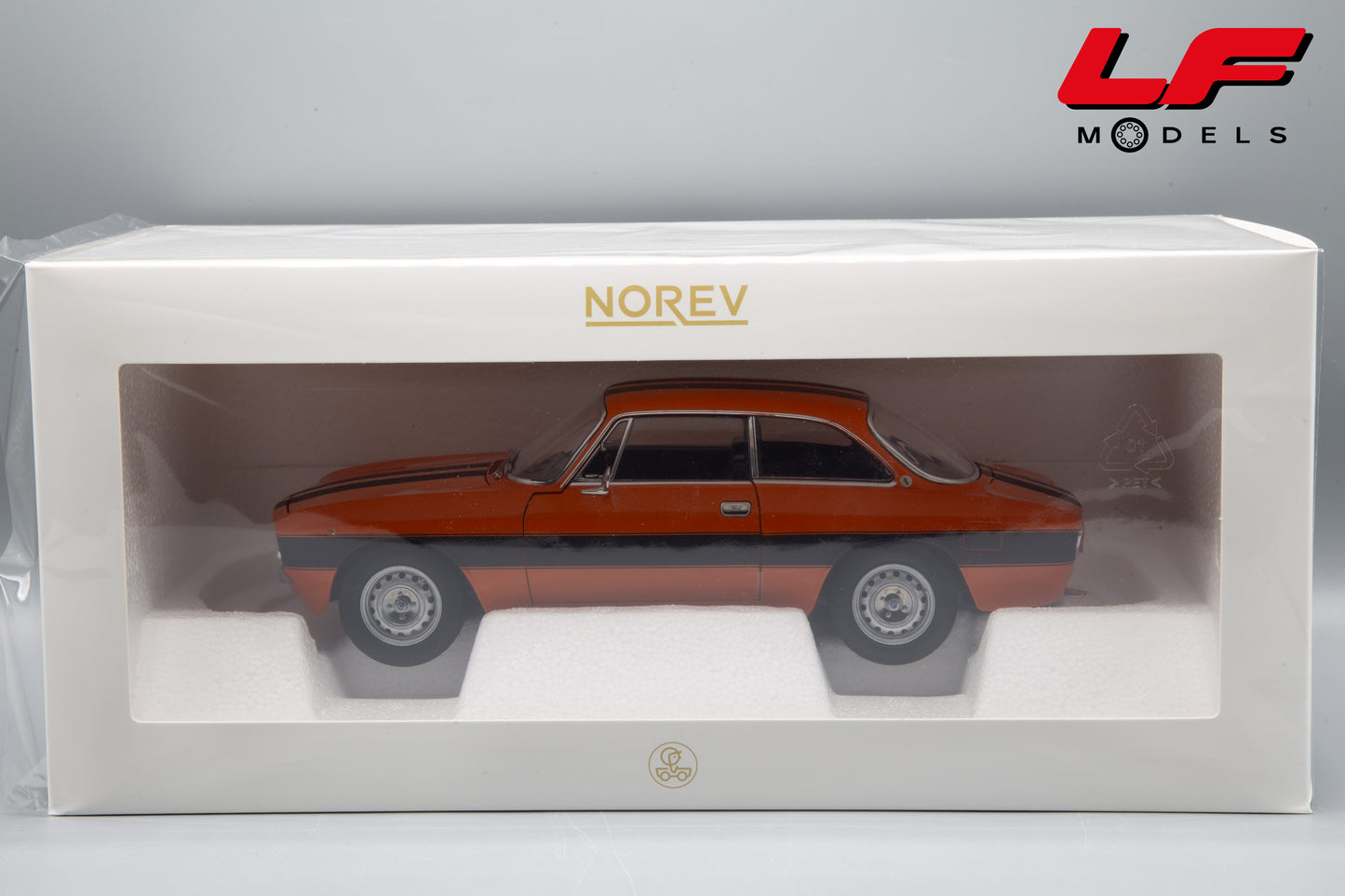 1:18 ALFA ROMEO 2000 GTV 1973 - NOREV