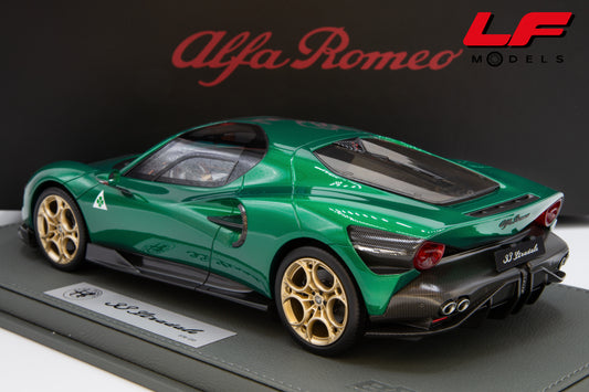 Modellino Alfa Romeo 33 Stradale BBR Models 1:18 vista retro