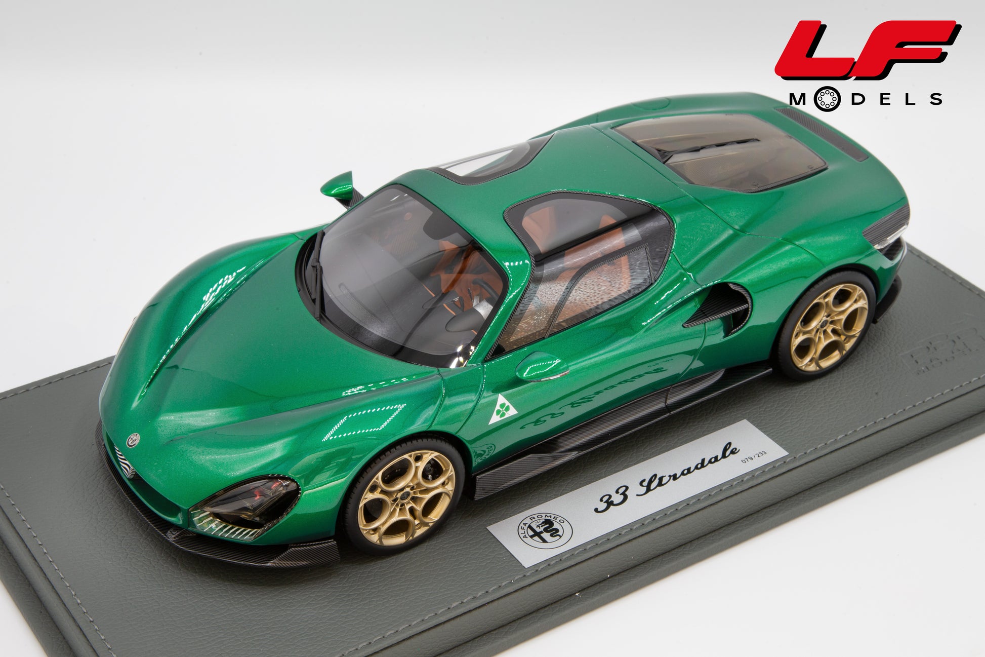 Modellino Alfa Romeo 33 Stradale BBR Models 1:18 vista dall'alto