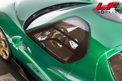 Modellino Alfa Romeo 33 Stradale BBR Models 1:18 vista interni 