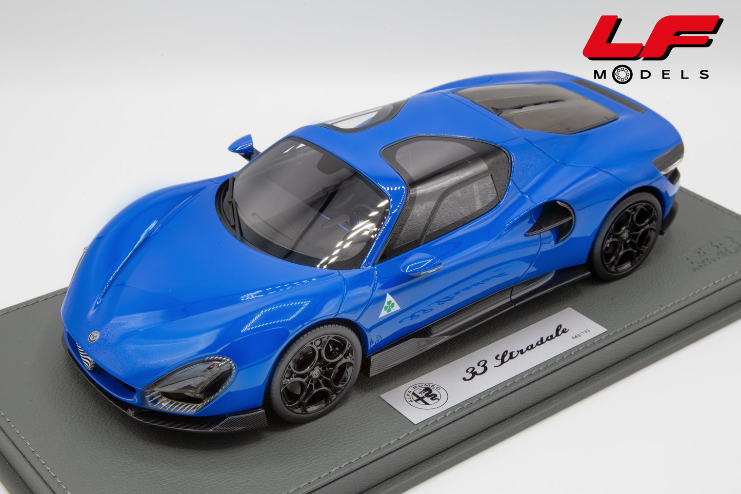1:18 ALFA ROMEO 33 STRADALE BLU REALE P18264F-VET - BBR