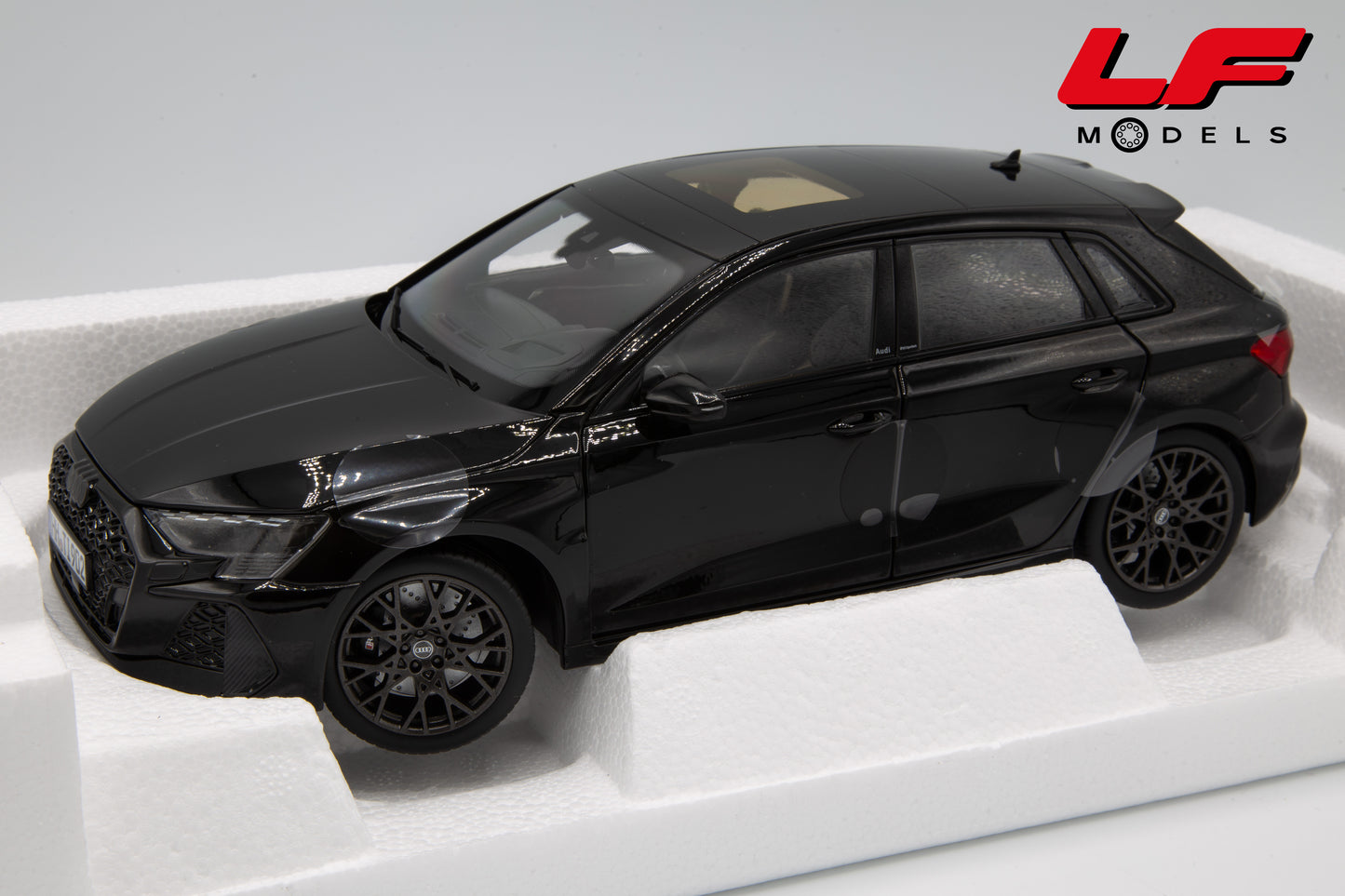 1:18 AUDI A3 RS3 2025 BLACK 188388 - NOREV