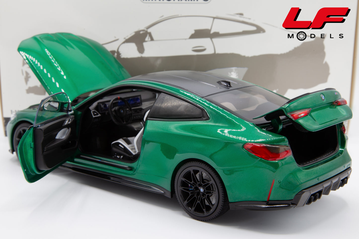 1:18 BMW M4 G82 2024 GREEN MET. 110020142 - MINICHAMPS