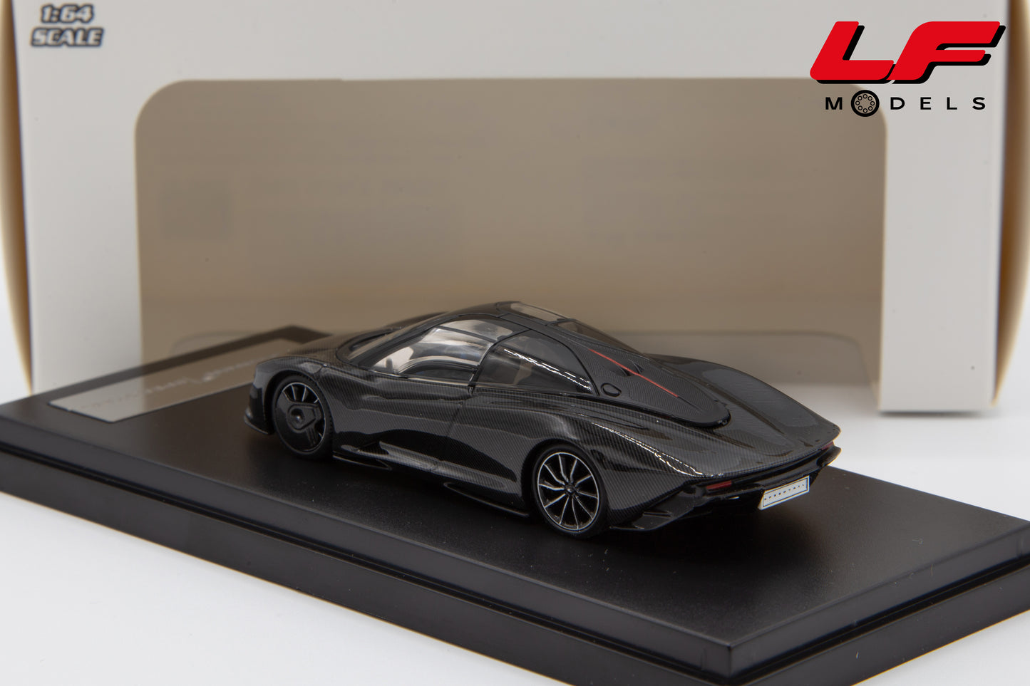 1:64 MCLAREN SPEEDTAIL 2019 BLACK CARBON FIBER - LCD