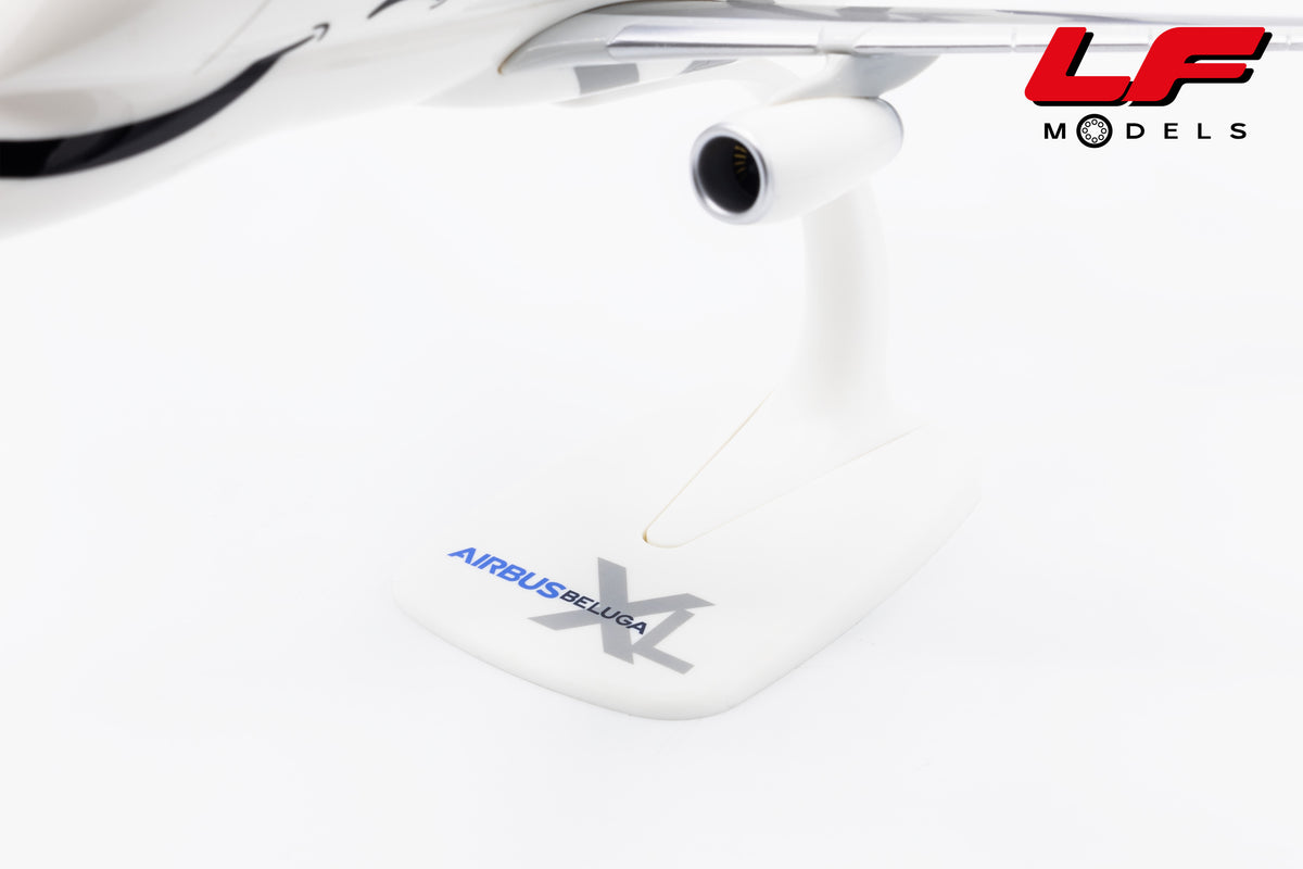 modellino airbus a330-700 beluga xl herpa 1:200 613286-001 vista base