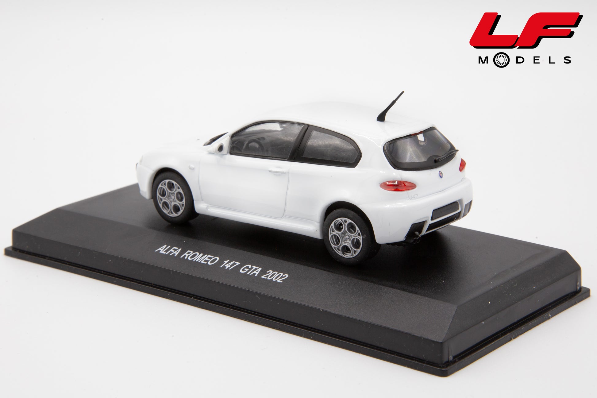 modellino alfa romeo 147 gta bianco edison 1:43 805121 vista posteriore