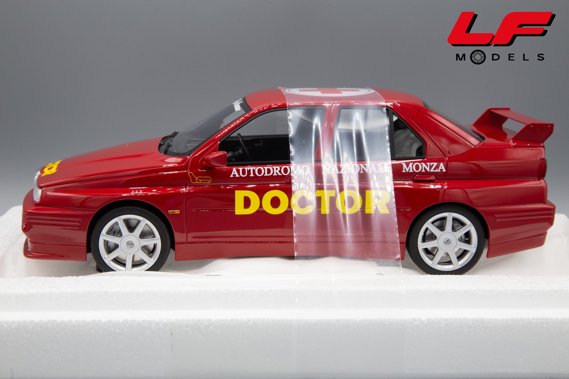 modellino alfa romeo 155 gta doctor laudoracing 1:18 laterale