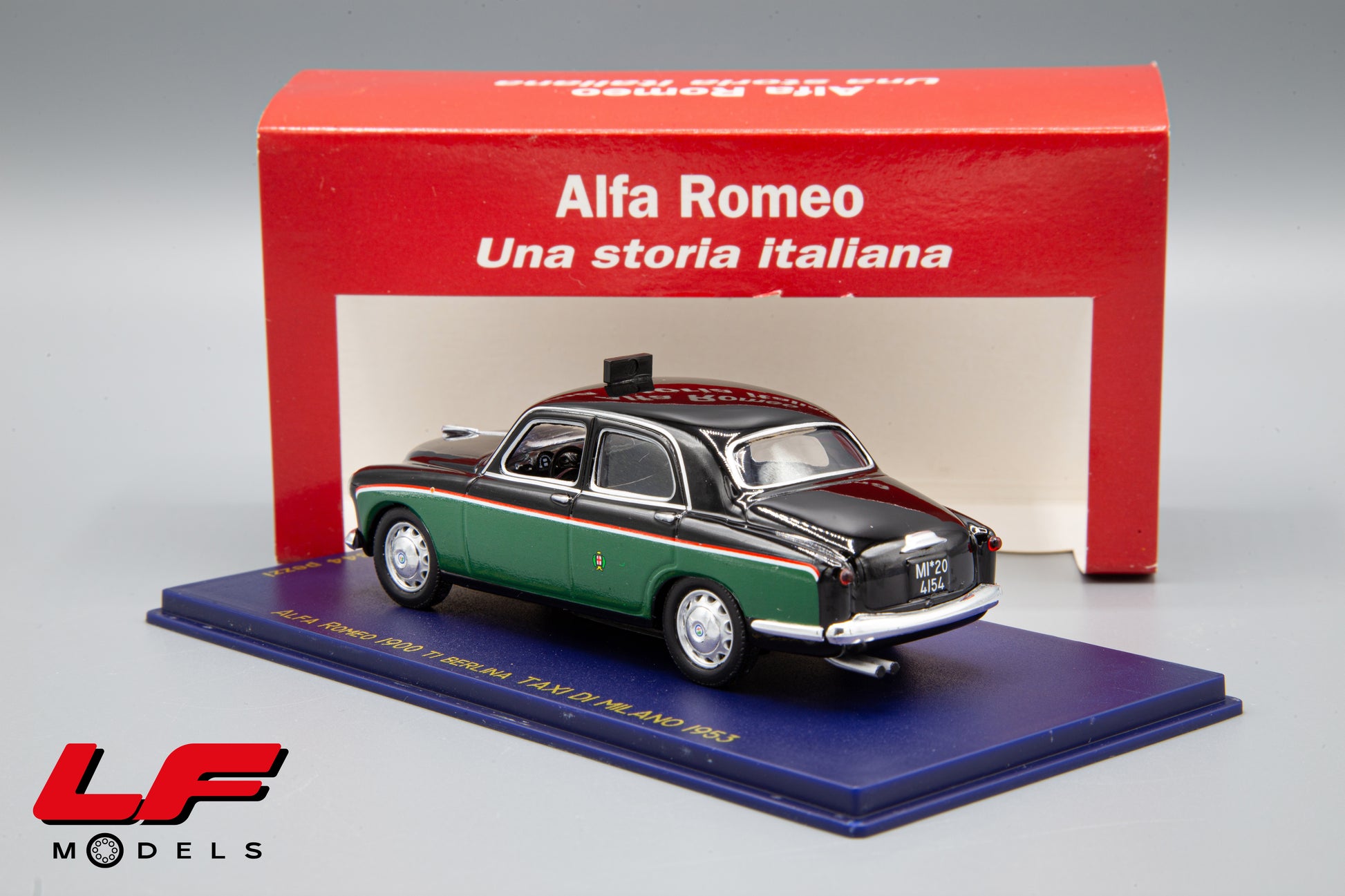 modellino alfa romeo 1900 m4 1:43 posteriore