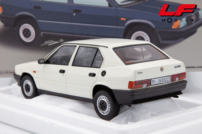 modellino alfa romeo 33 laudoracing 1:18 posteriore