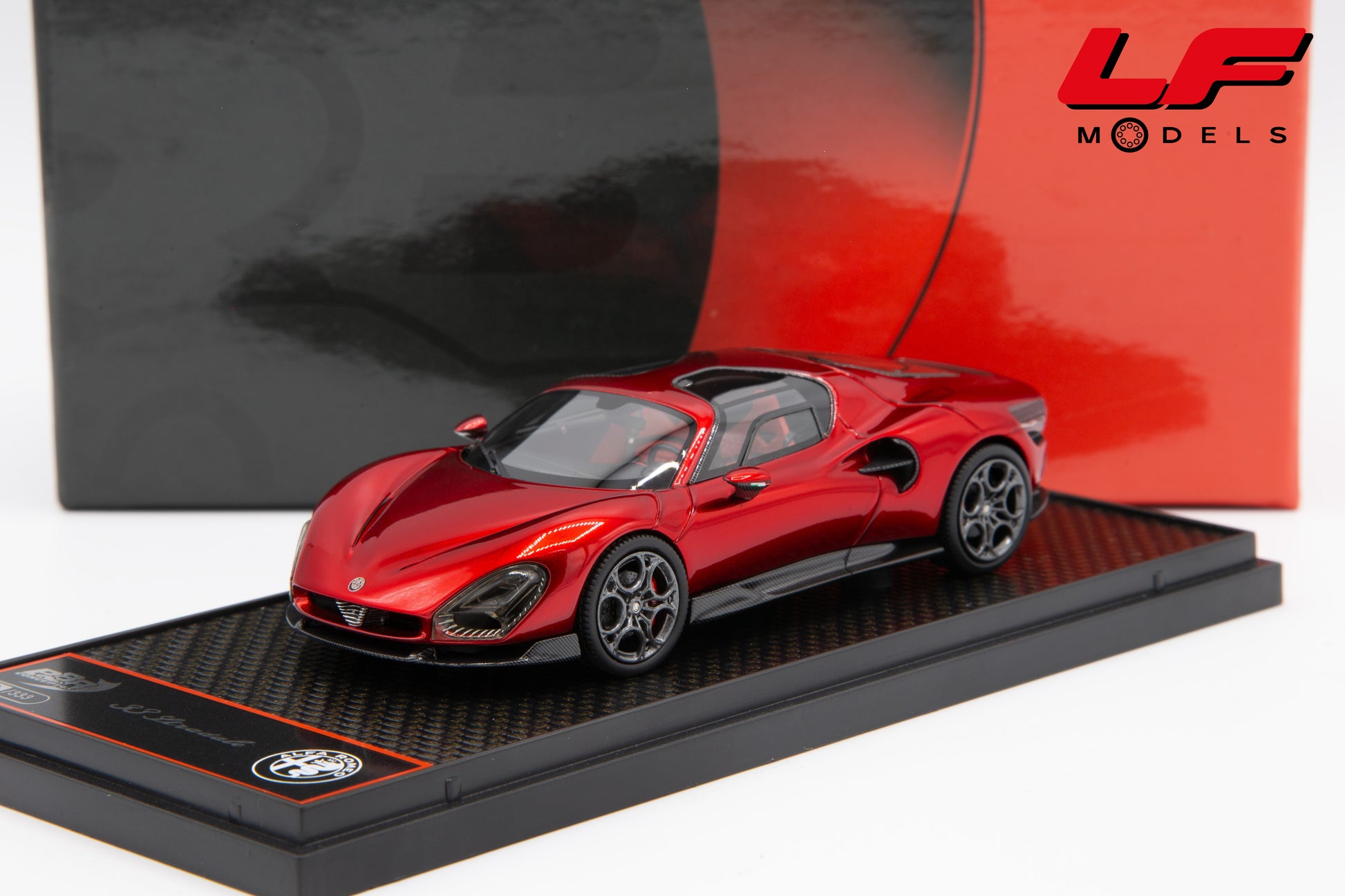 modellino alfa romeo 33 stradale rosso villa d'este bbr 1:43 BBRC317A vista frontale