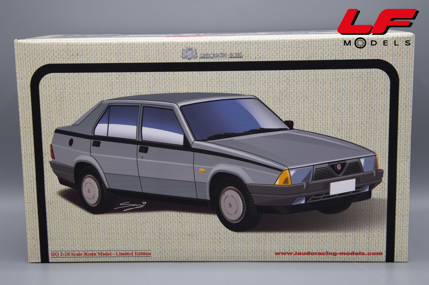 modellino alfa romeo 75 carabinieri laudoracing 1:18 LM187A-PO vista scatola
