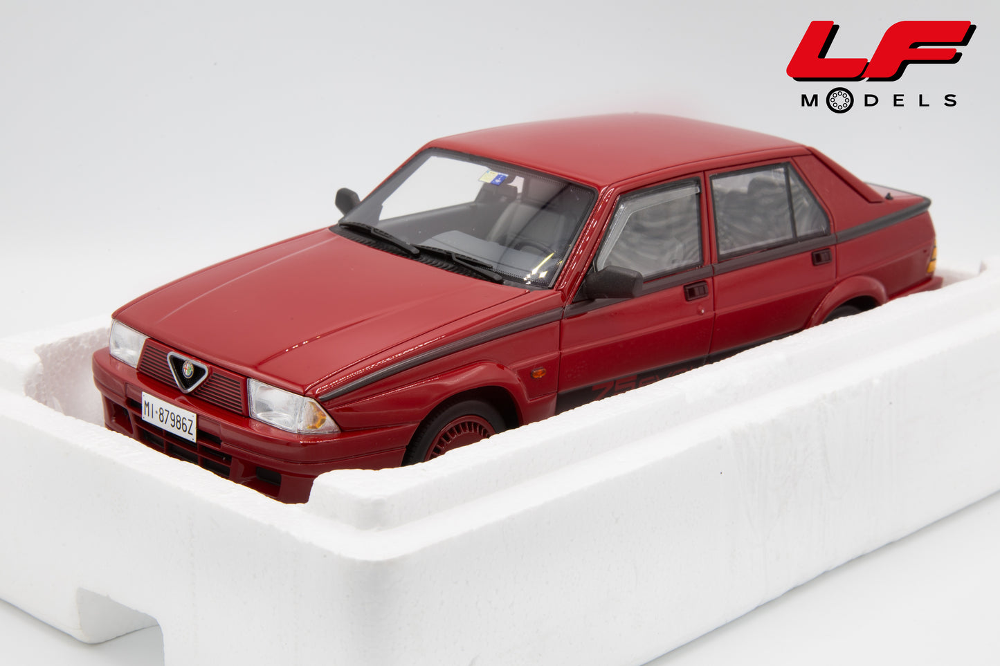 modellino alfa romeo 75 evoluzione laudoracing 1:18 LM163 vista imballo