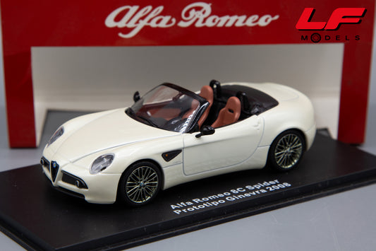 modellino alfa romeo 8c m4 1:43 frontale
