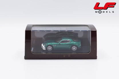 modellino alfa romeo 8c competizione verde bianco motorhelix 1:64 M69063 vista scatola