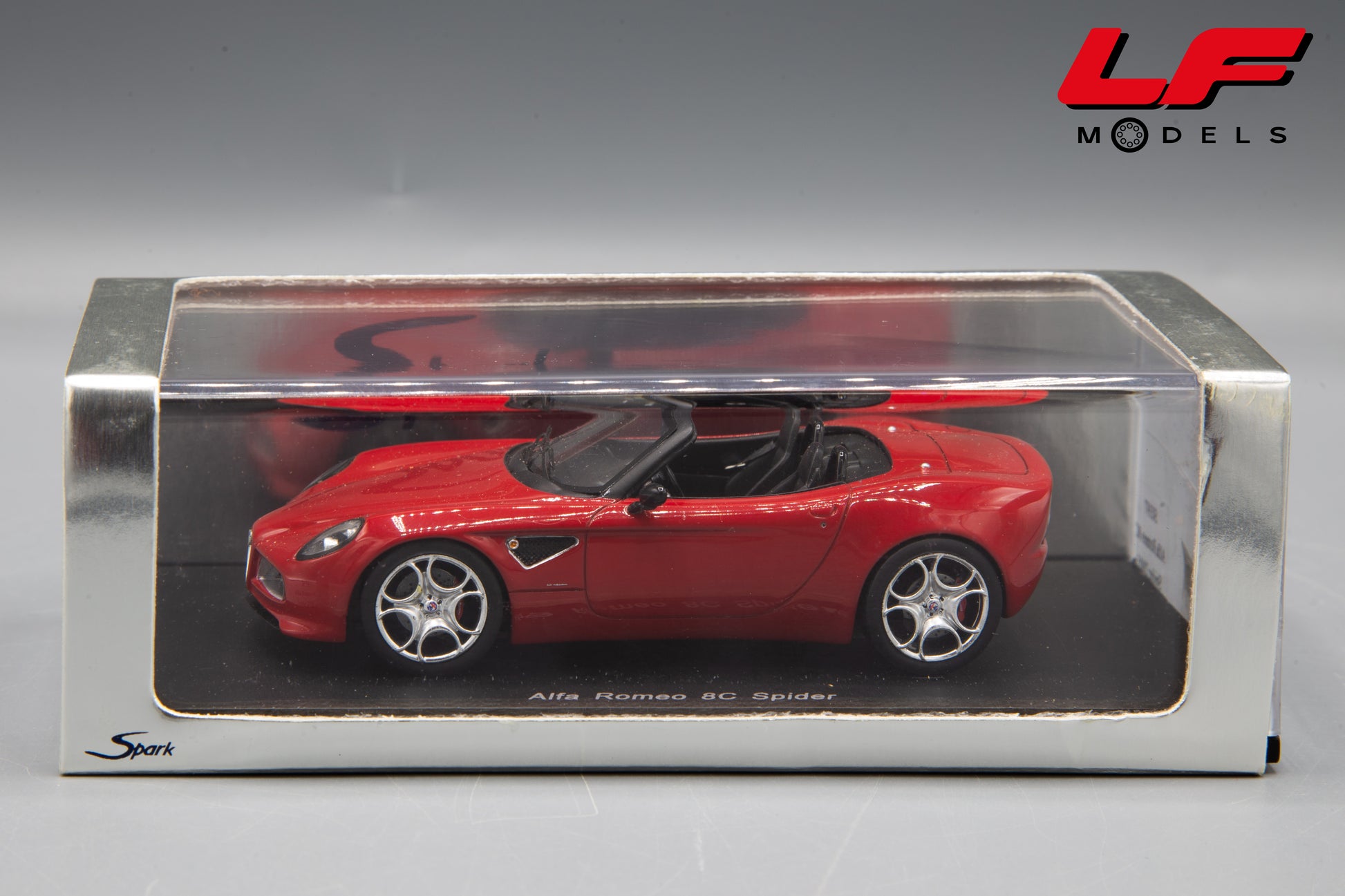 modellino alfa romeo 8c spider spark 1:43 scatola