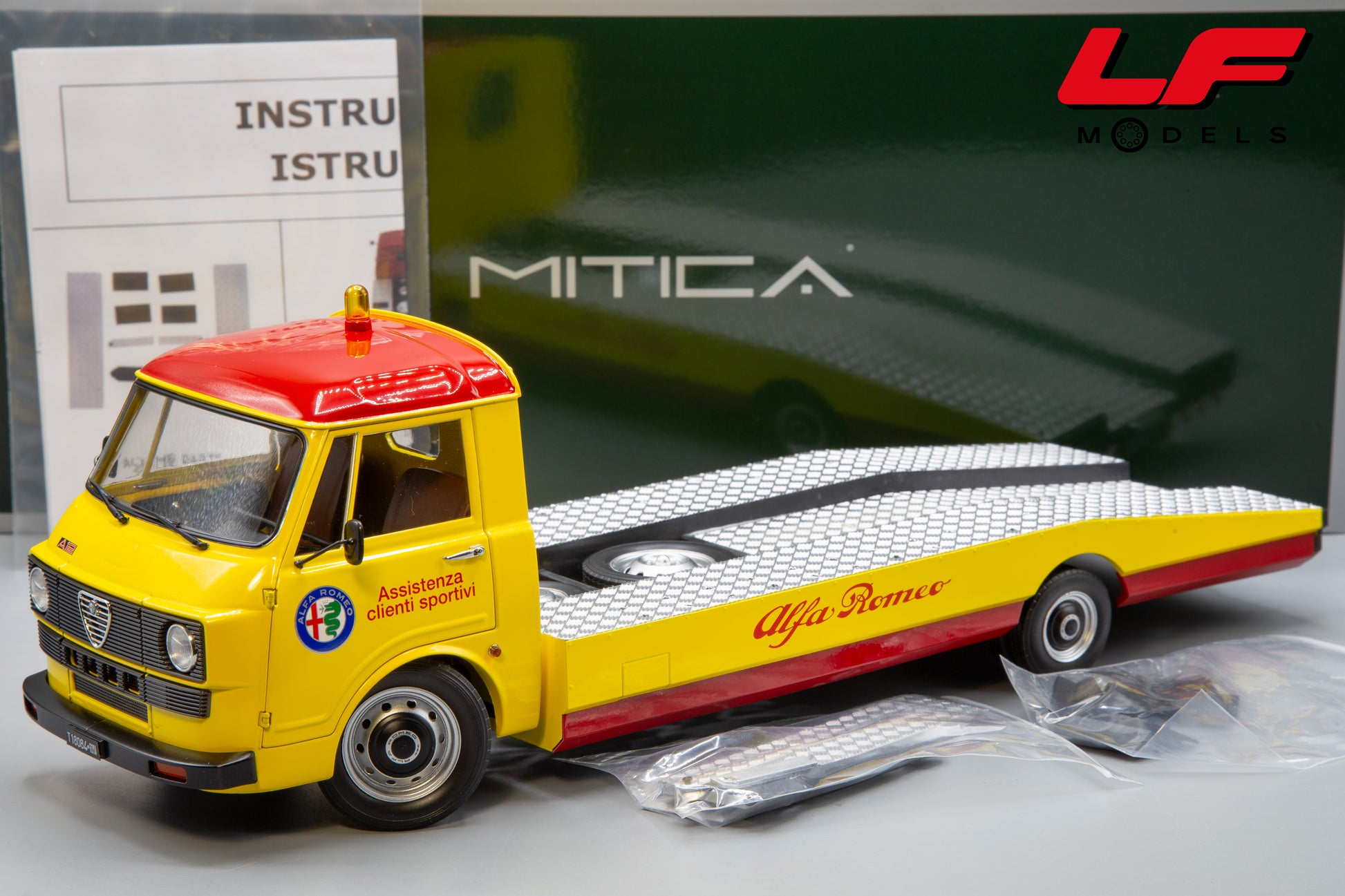 modellino alfa romeo a12 mitica 1:18 frontale