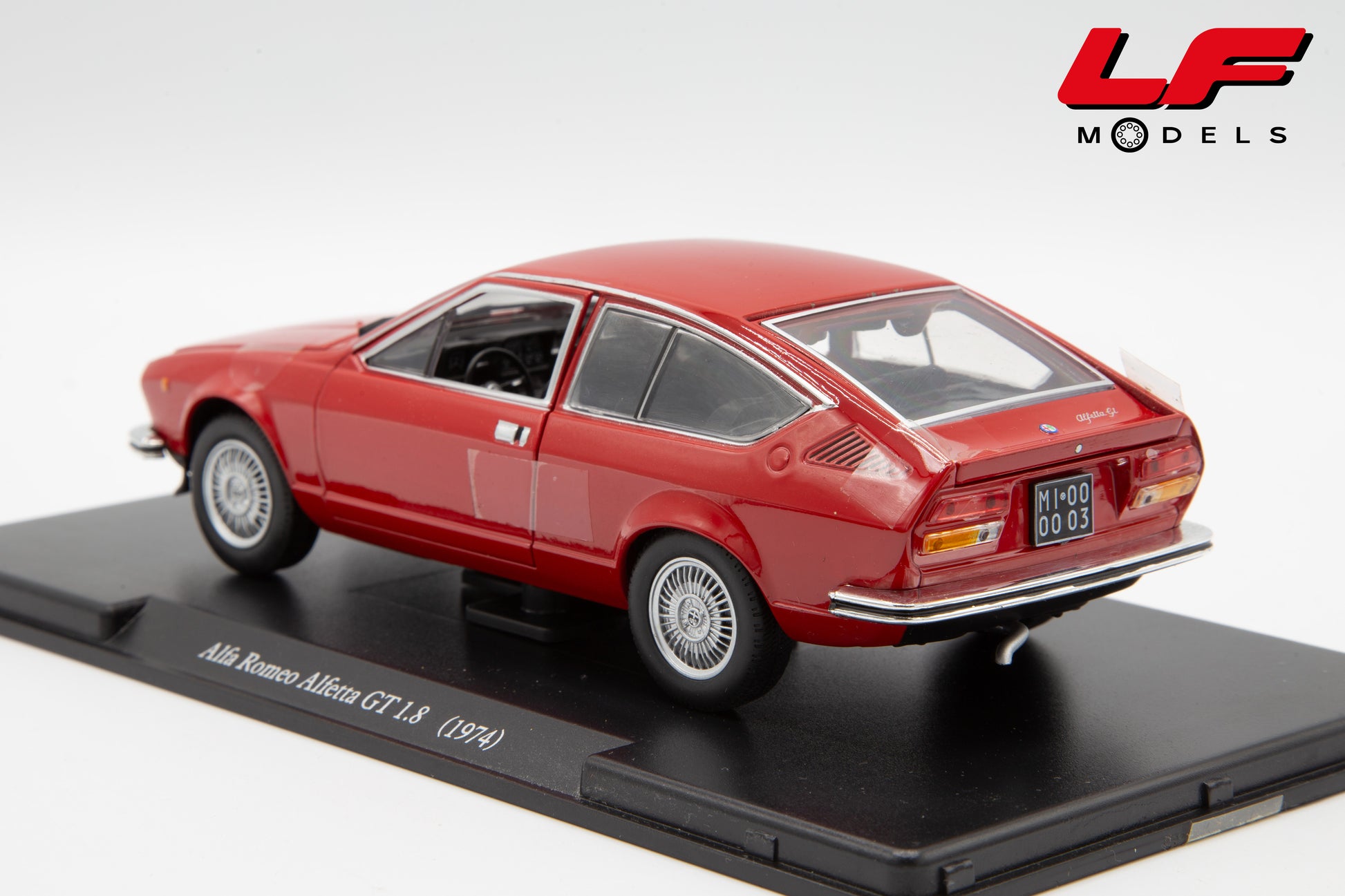 modellino alfa romeo alfetta gt edicola 1:24 posteriore