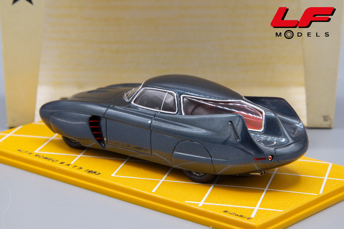modellino alfa romeo bat5 bizarre 1:43 posteriore