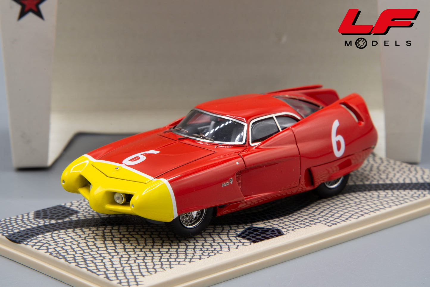 modellino alfa romeo bat7 bizarre 1:43 frontale