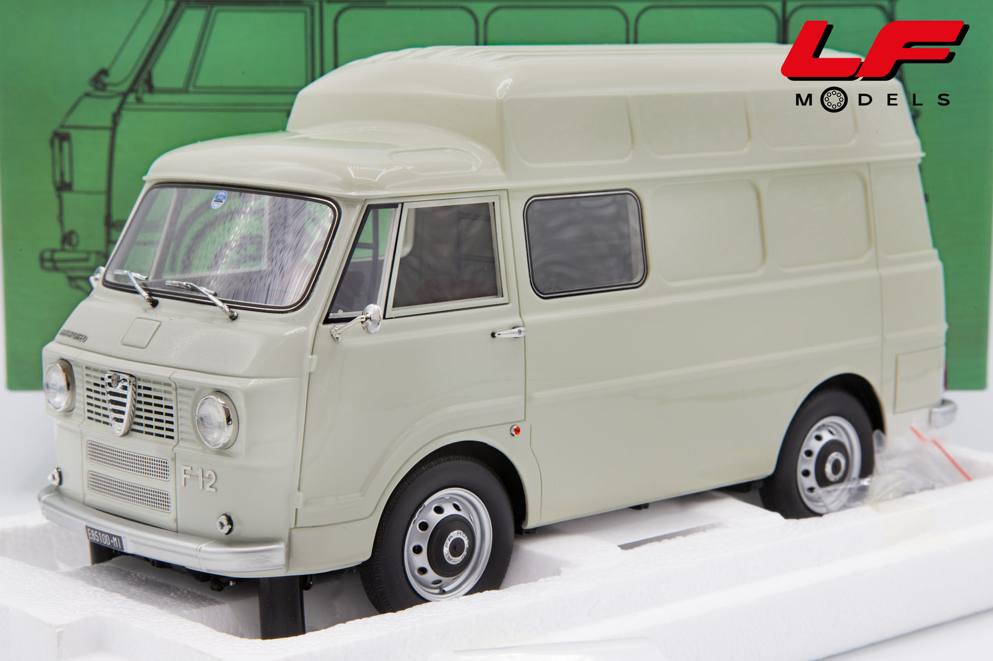 modellino alfa romeo f12 laudoracing 1:18 LM219C vista frontale