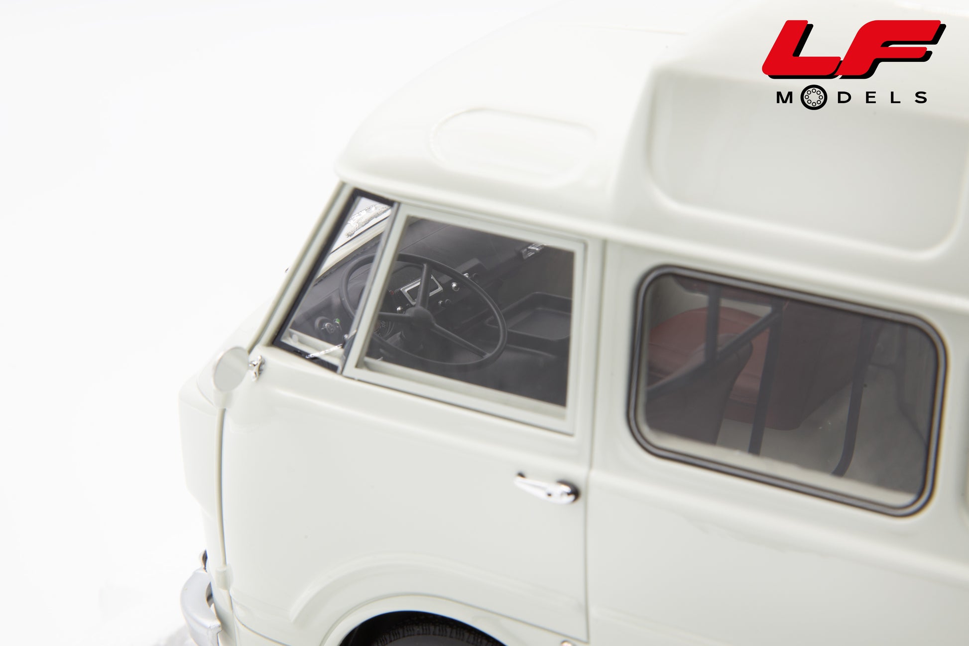 modellino alfa romeo f12 laudoracing 1:18 LM219C vista interni