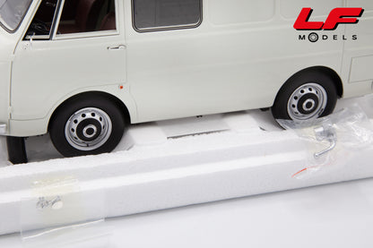 modellino alfa romeo f12 laudoracing 1:18 LM219C vista oggetti