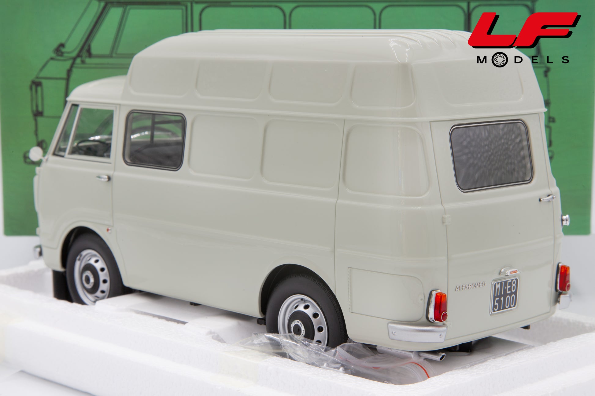 modellino alfa romeo f12 laudoracing 1:18 LM219C vista posteriore