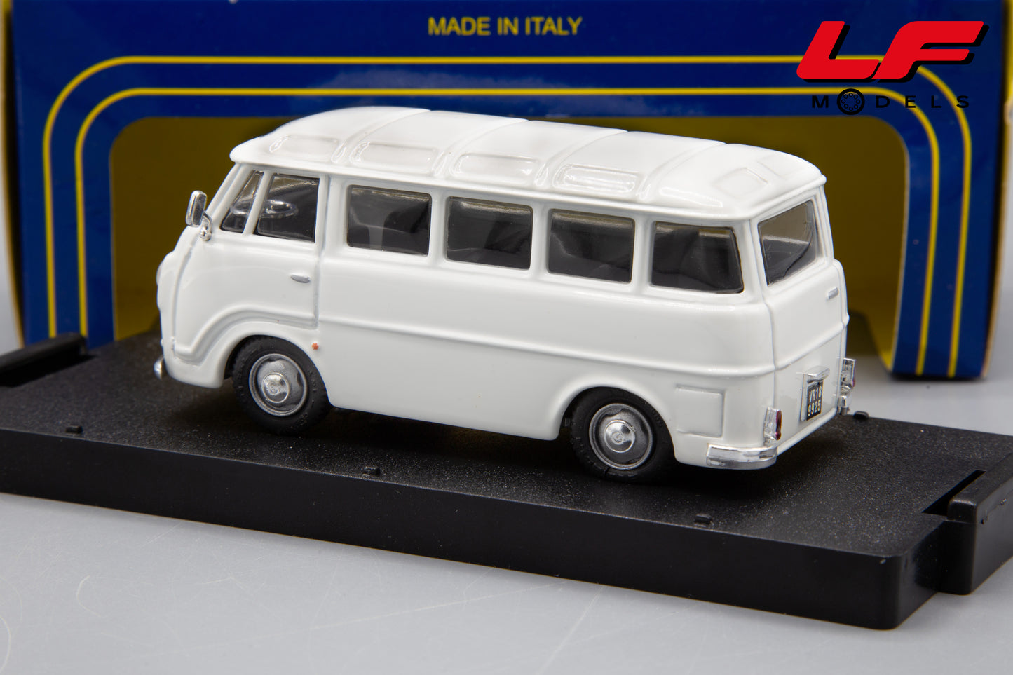modellino alfa romeo f12 progetto k 1:43 posteriore