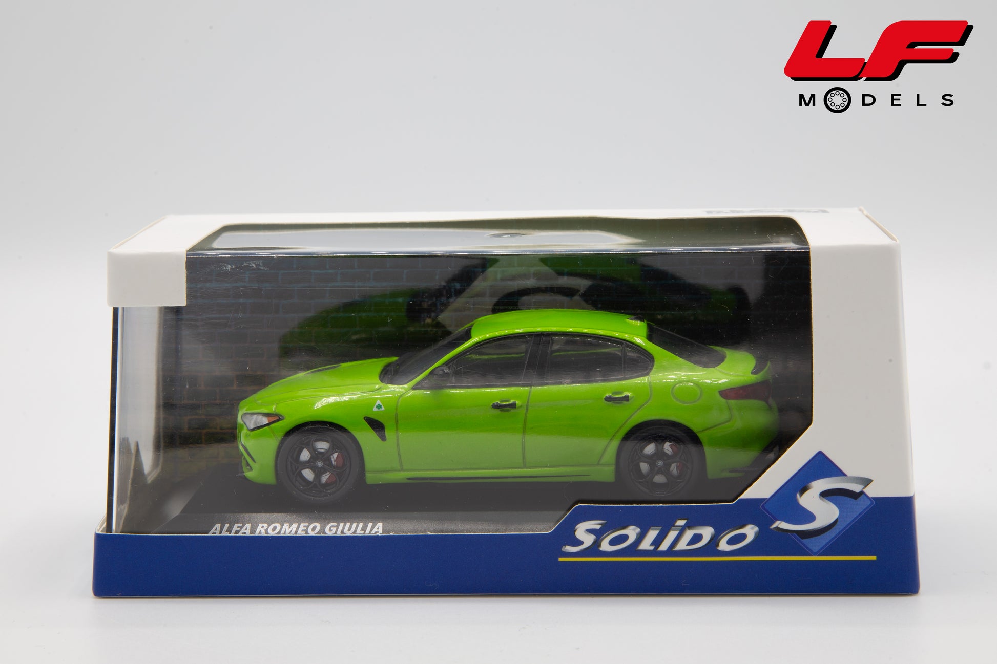 modellino alfa romeo giulia qv solido 1:43 scatola