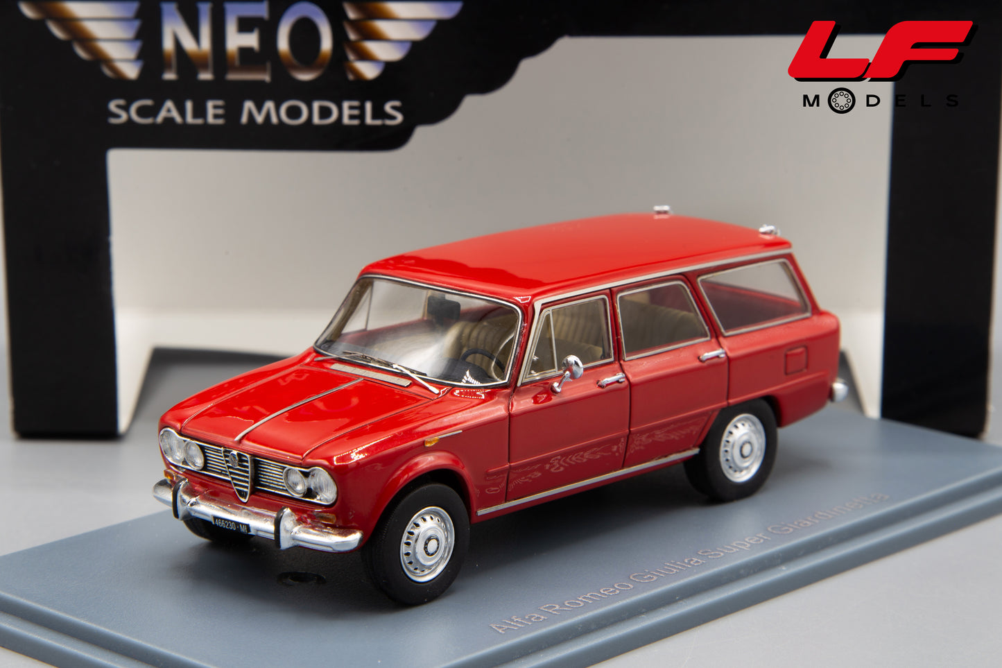 modellino alfa romeo giulia super giardinetta station wagon neo 1:43 frontale