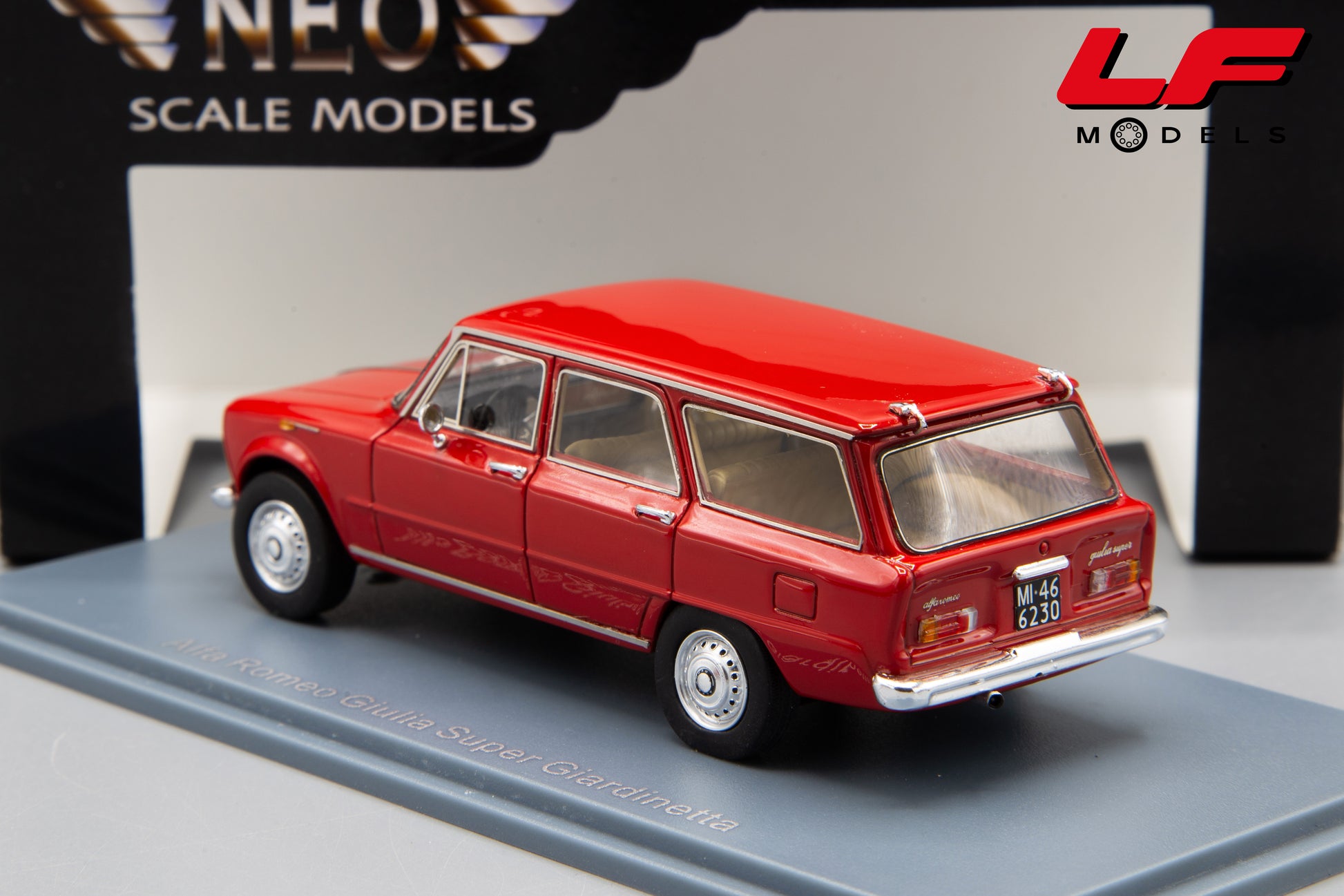 modellino alfa romeo giulia super giardinetta station wagon neo 1:43 posteriore