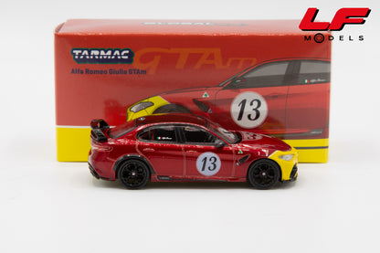 modellino alfa romeo giulia gtam tarmac 1:64 T64G-TL031-MRY vista laterale