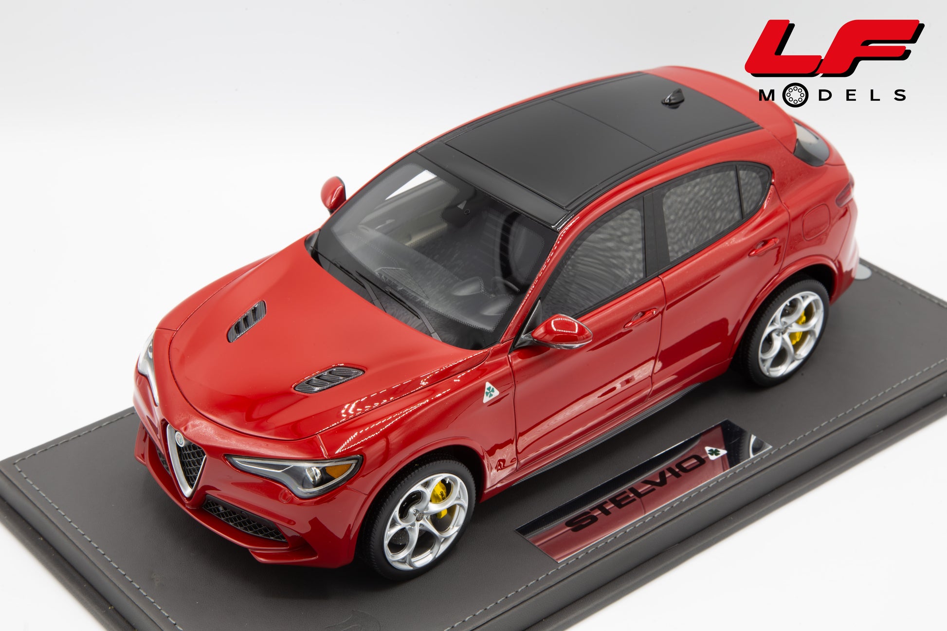 modellino alfa romeo stelvio quadrifoglio rosso alfa bbr 1:18 BBRC1830CH vista frontale