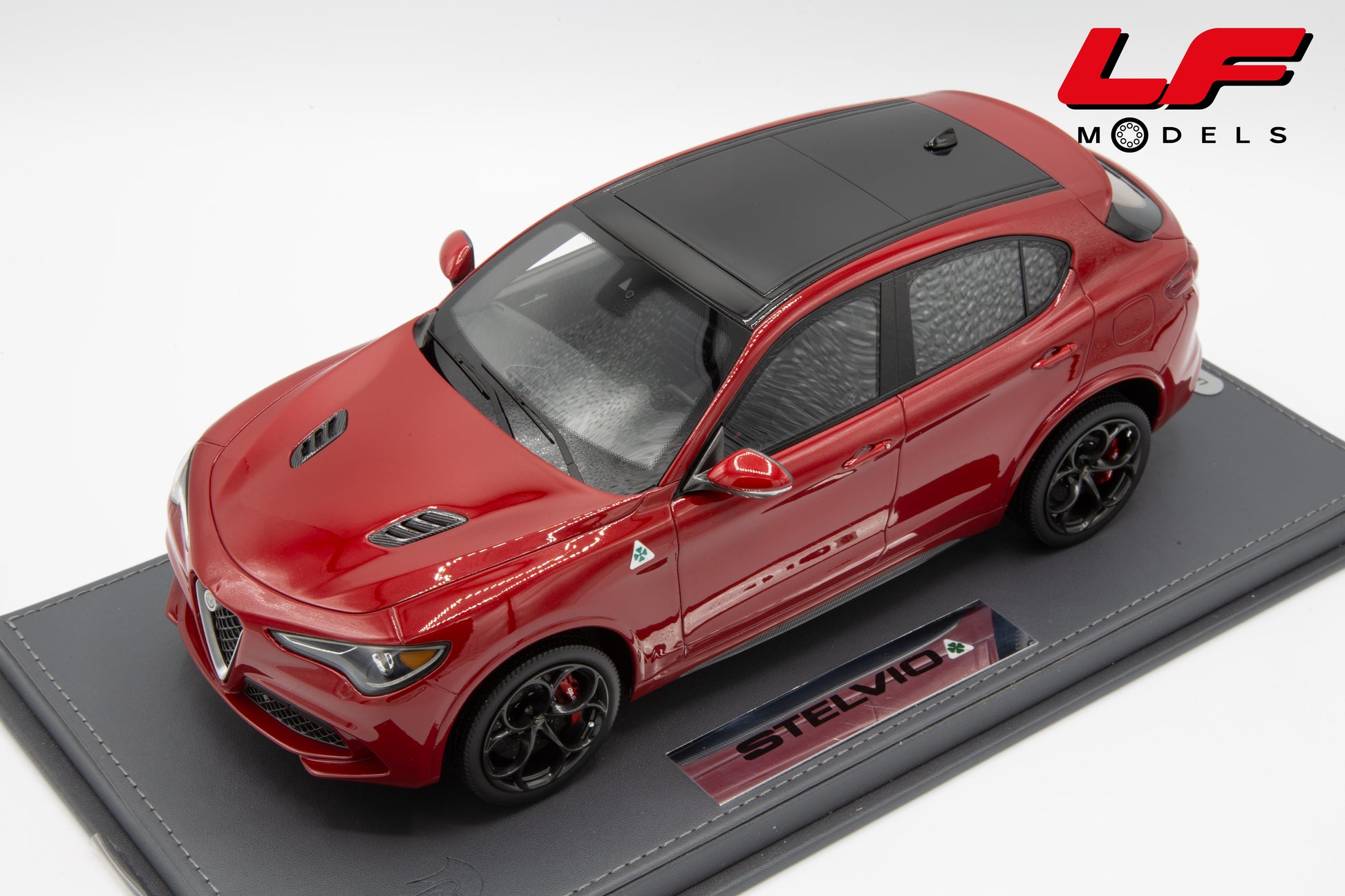 modellino alfa romeo stelvio bbr 1:18 BBRC1830AV vista frontale