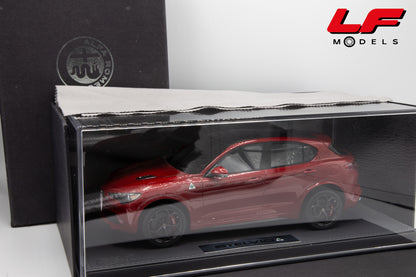 modellino alfa romeo stelvio bbr 1:18 BBRC1830AV vista teca