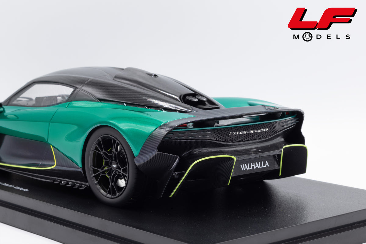 modellino aston martin valhalla podium green top speed 1:18 TS0710 vista posteriore