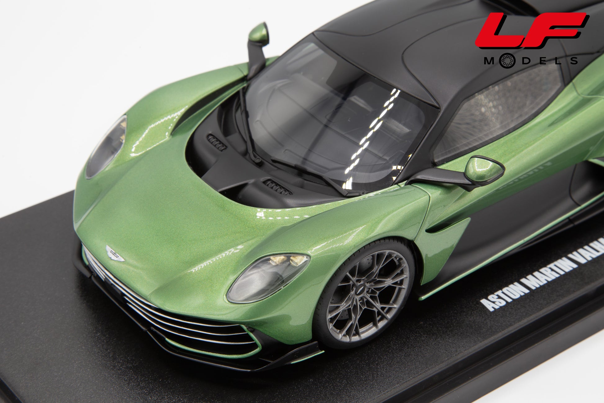 modellino aston martin valhalla gt spirit 1:18 dettaglio anteriore
